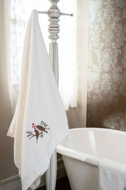 Serviette pour le visage brodée tourtereaux