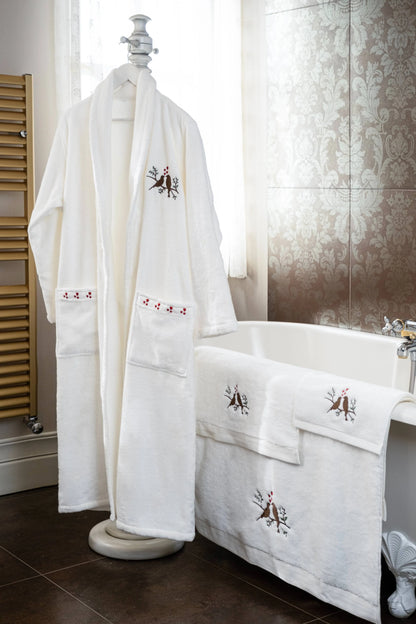 Serviette pour le visage brodée tourtereaux