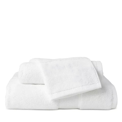Serviette en coton peigné – Ultra-absorbante et moelleuse pour une sensation digne d’un spa.
